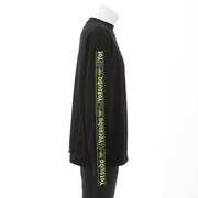 中野四葉モデルのトレーナー。