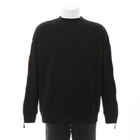 中野五月モデルのトレーナー。