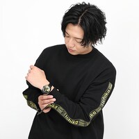 中野一花モデルの腕時計の使用イメージ。