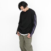 中野二乃モデルのトレーナーの着用イメージ。