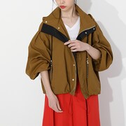 悲鳴嶼行冥モデルのアウターの着用イメージ。