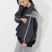 嘴平伊之助モデルのアウターの着用イメージ。