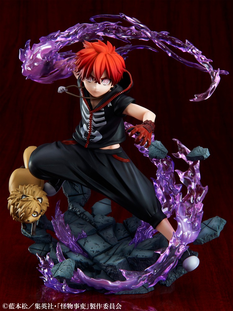 「1/8スケールフィギュア 日下 夏羽」に「覚醒時・頭部パーツ」を付けた姿。