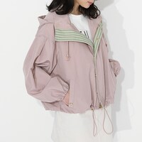 甘露寺蜜璃モデルのアウターの着用イメージ。