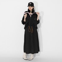 竈門禰豆子モデルのアウターの着用イメージ。