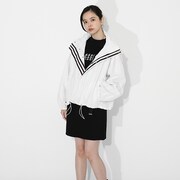 伊黒小芭内モデルのアウターの着用イメージ。