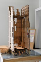 「シン・エヴァンゲリオン劇場版」に登場する廃墟のミニチュアセット。