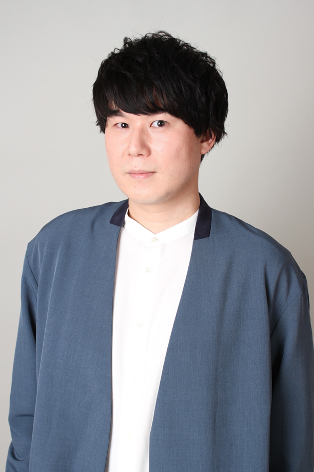 山岸獏役の寸石和弘。