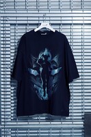 「VR デビルマン展～悪魔の心、人間の心～」とGround YのコラボTシャツイメージ。