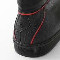 阿良々木暦モデルのスニーカー。