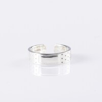 八九寺真宵モデルのリングセット。