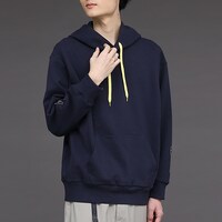 八九寺真宵モデルのアイテムの着用例。