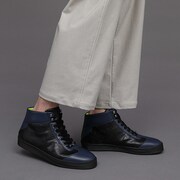 八九寺真宵モデルのアイテムの着用例。