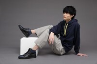 八九寺真宵モデルのアイテムの着用例。