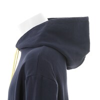 八九寺真宵モデルのフーディー。