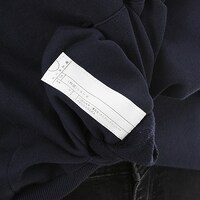 八九寺真宵モデルのフーディー。