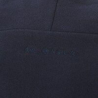 八九寺真宵モデルのフーディー。