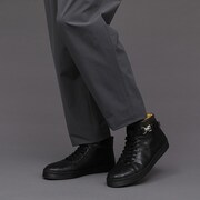 忍野忍モデルのアイテムの着用例。