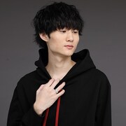 忍野忍モデルのアイテムの着用例。