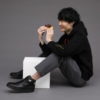 忍野忍モデルのアイテムの着用例。