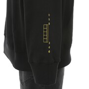 忍野忍モデルのフーディー。