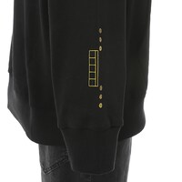 忍野忍モデルのフーディー。