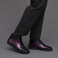 戦場ヶ原ひたぎモデルのアイテムの着用例。