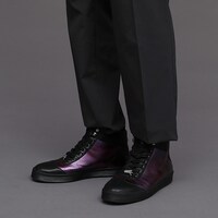 戦場ヶ原ひたぎモデルのアイテムの着用例。