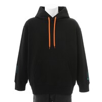 斧乃木余接モデルのフーディー。