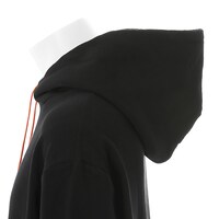 斧乃木余接モデルのフーディー。