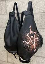 伊藤潤二の直筆イラストがあしらわれた「discord Yohji Yamamoto × Junji Ito Capsule Collection
Tomie」。