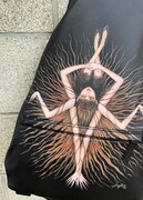 伊藤潤二の直筆イラストがあしらわれた「discord Yohji Yamamoto × Junji Ito Capsule Collection
Tomie」。