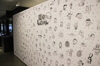 「原作30周年記念展 クレヨンしんちゃん オラのミリョク新発見だゾ」の様子。