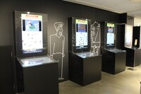 「原作30周年記念展 クレヨンしんちゃん オラのミリョク新発見だゾ」の様子。