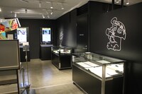 「原作30周年記念展 クレヨンしんちゃん オラのミリョク新発見だゾ」の様子。