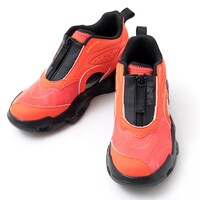 「呪術廻戦 コラボシューズ produced by SYUNSOKU」（虎杖悠仁モデル）