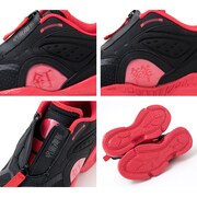 「呪術廻戦 コラボシューズ produced by SYUNSOKU」（釘崎野薔薇モデル）