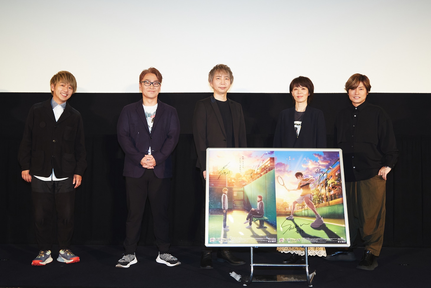 左からMCの川本成、日吉若役の岩崎征実、跡部景吾役の諏訪部順一、幸村精市役の永井幸子、切原赤也役の森久保祥太郎。