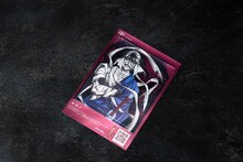 「無限刃 悪のカリスマ IPA」のステッカー。(c)和月伸宏／集英社