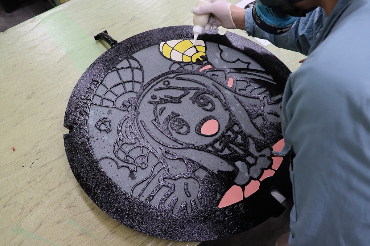 マンホール製造中の様子。