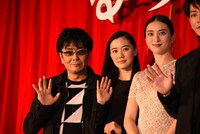 映画「るろうに剣心 最終章 The Final」初日舞台挨拶の様子。