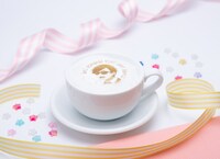 「謎のプロデューサーのカフェラテ」