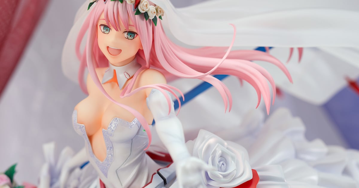 ダリフラ」新作フィギュア、ウェディングドレスを纏ったゼロツーは満面 