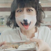 鳥居みゆき扮する木口るり子。(c)テレビ東京