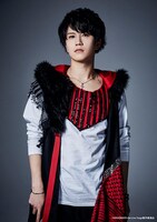 小笠原仁扮する旭那由多。