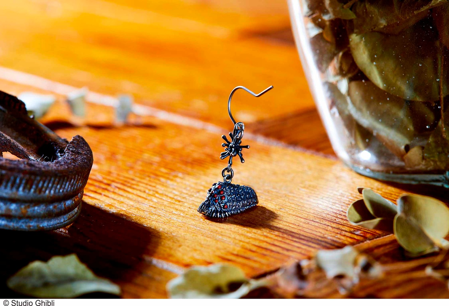 「風の谷のナウシカ My Treasure ピアス 王蟲 レッド」