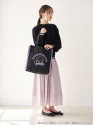 「ワールドトリガー カラーパイピングトートバッグ」使用イメージ