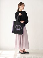 「ワールドトリガー カラーパイピングトートバッグ」使用イメージ