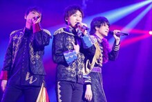 「WITH/lations by IdolTimePripara」の模様。左から三鷹アサヒ役の小林竜之、夢川ショウゴ役の山下誠一郎、高瀬コヨイ役の土田玲央。