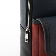 緋村剣心をイメージしたボディバッグ。